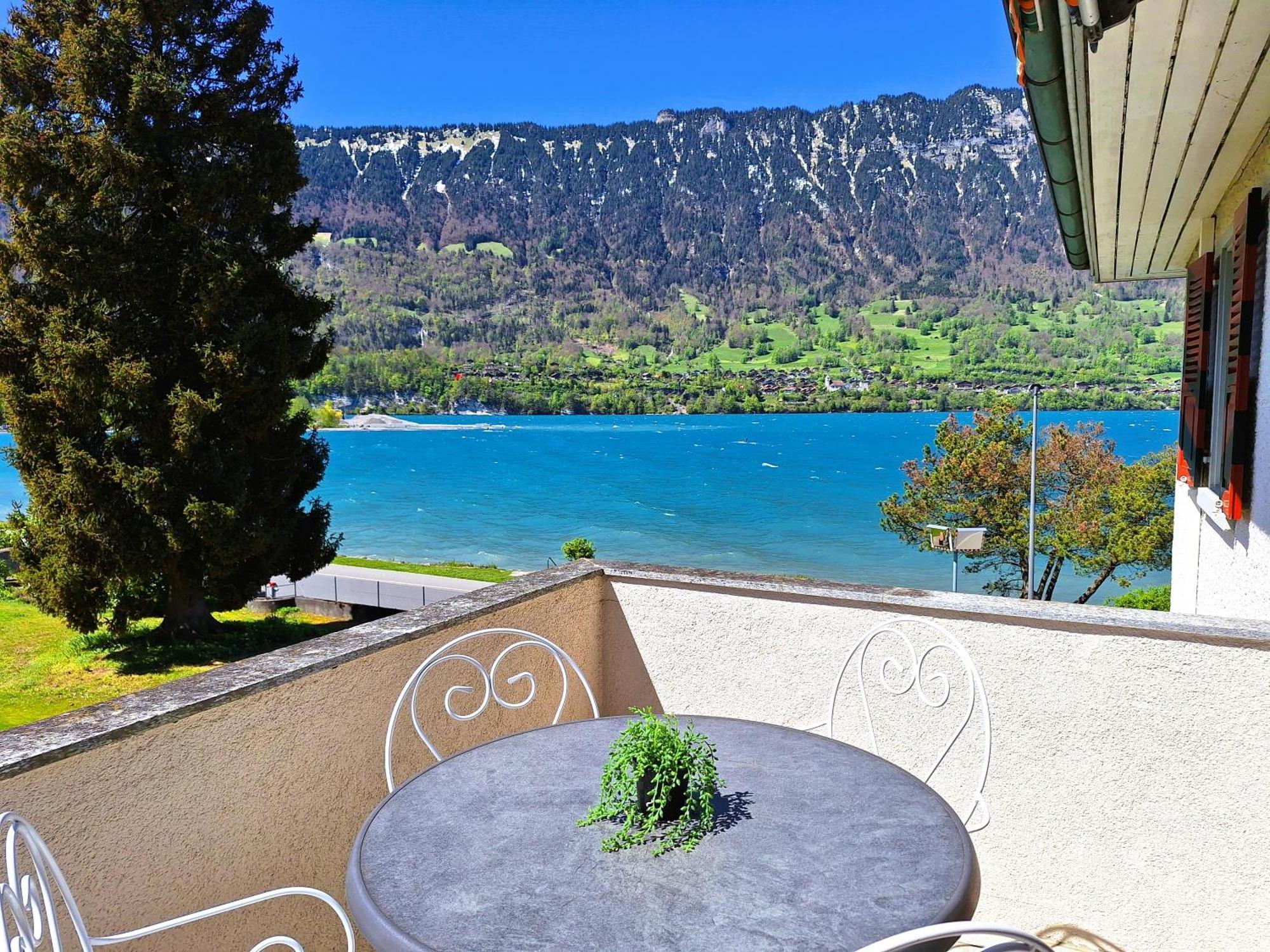 Lake House Bonigen Bagian luar foto